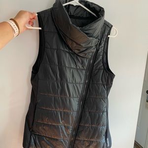 Reebok black vest
